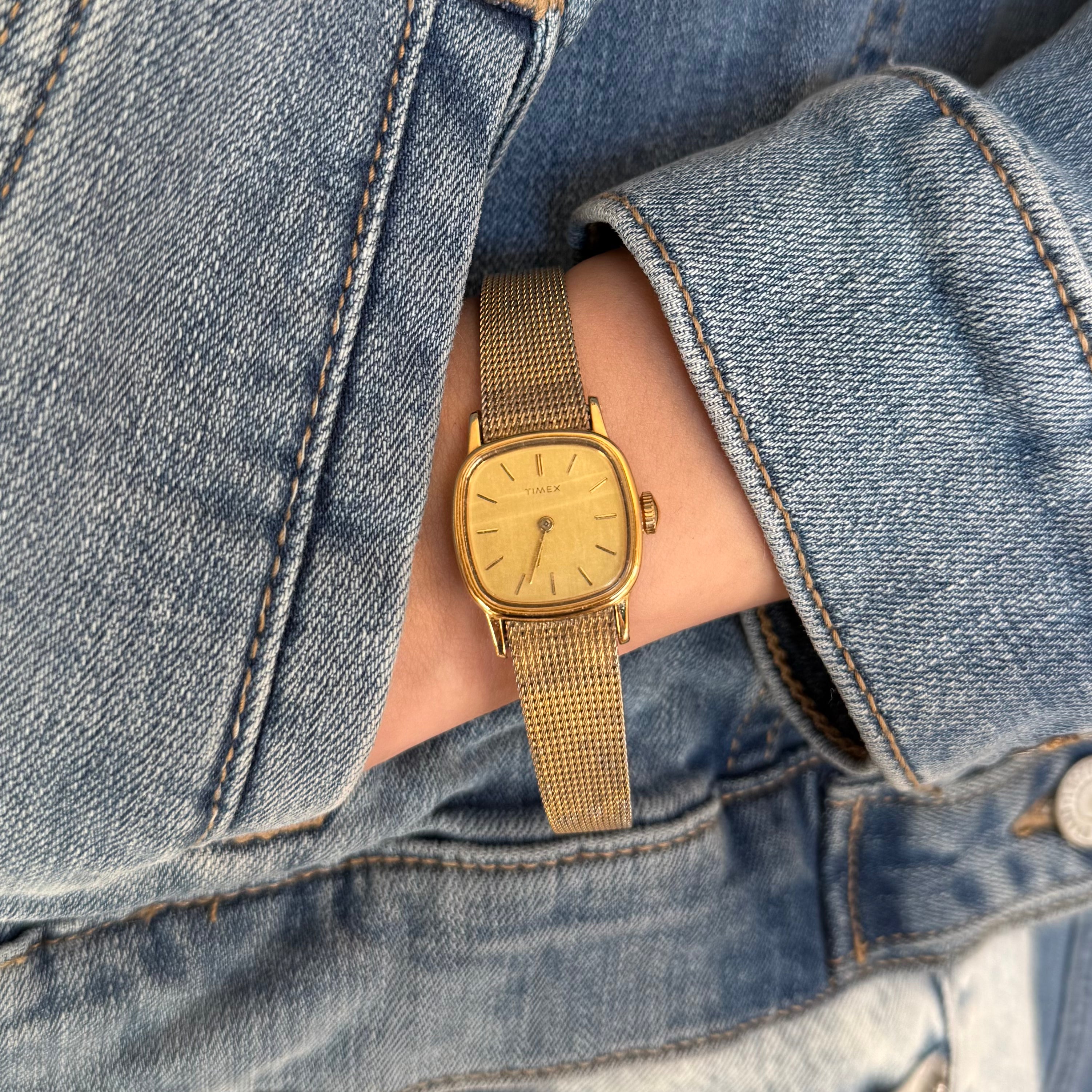 Timex Quartz Gold Watch